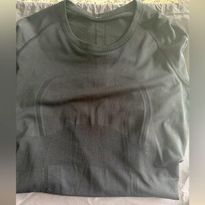 Lululemon swiftly tech shirt